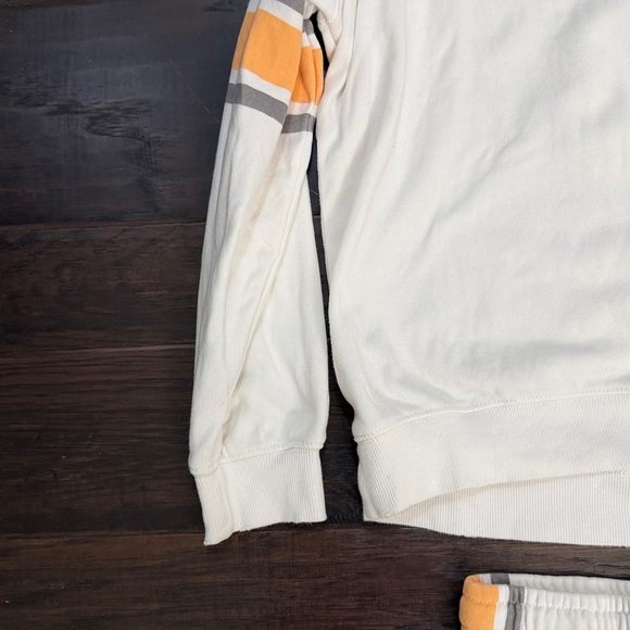 Wildfox White Shorts Set with Orange and Green Accents 66 Motel - Picture 12 of 12